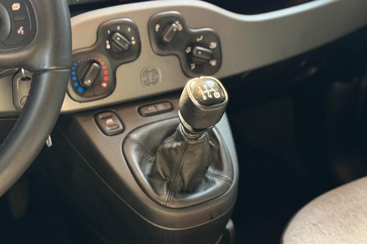 Sort Fiat Panda fra 2016