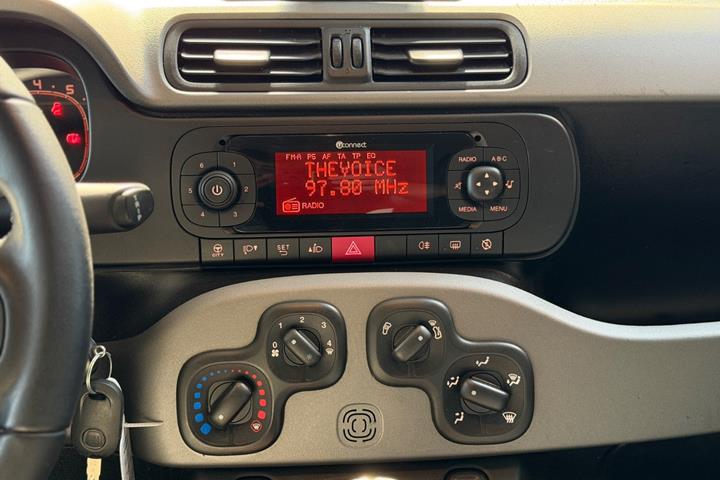 Sort Fiat Panda fra 2016