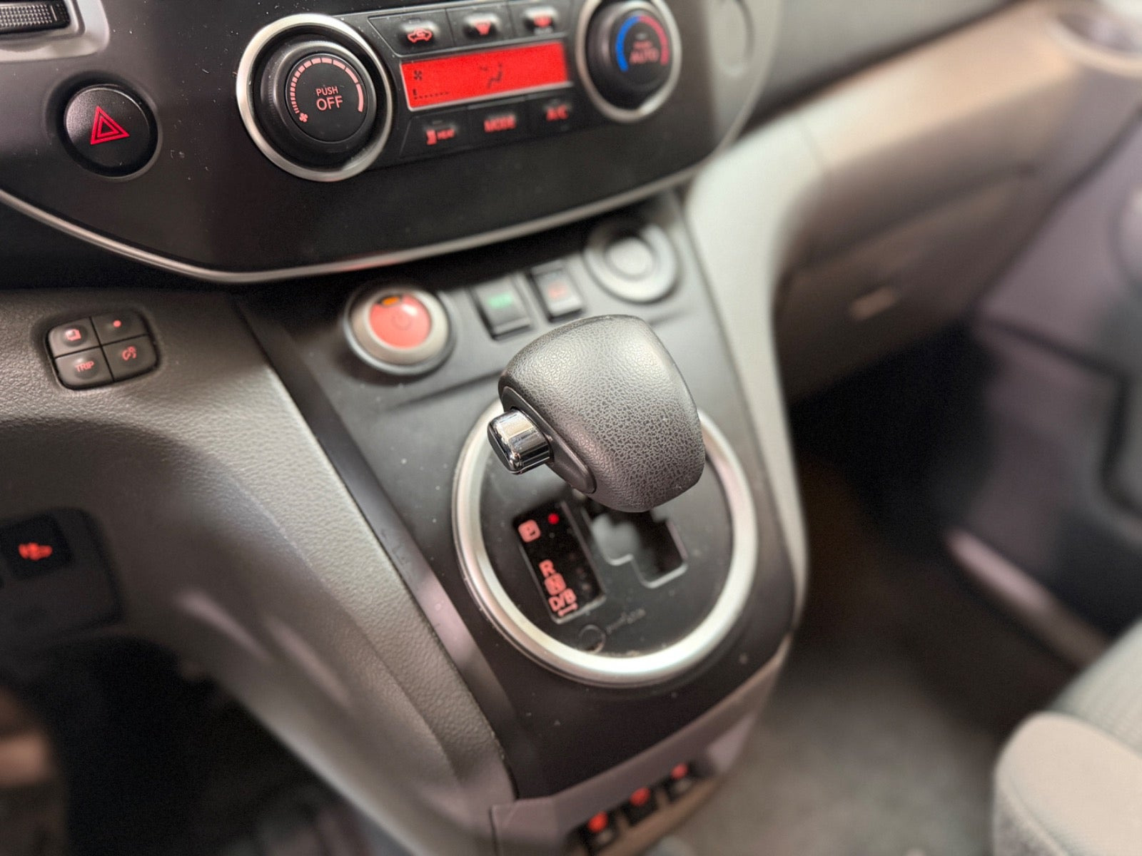 undefined Nissan e-NV200 fra 2014