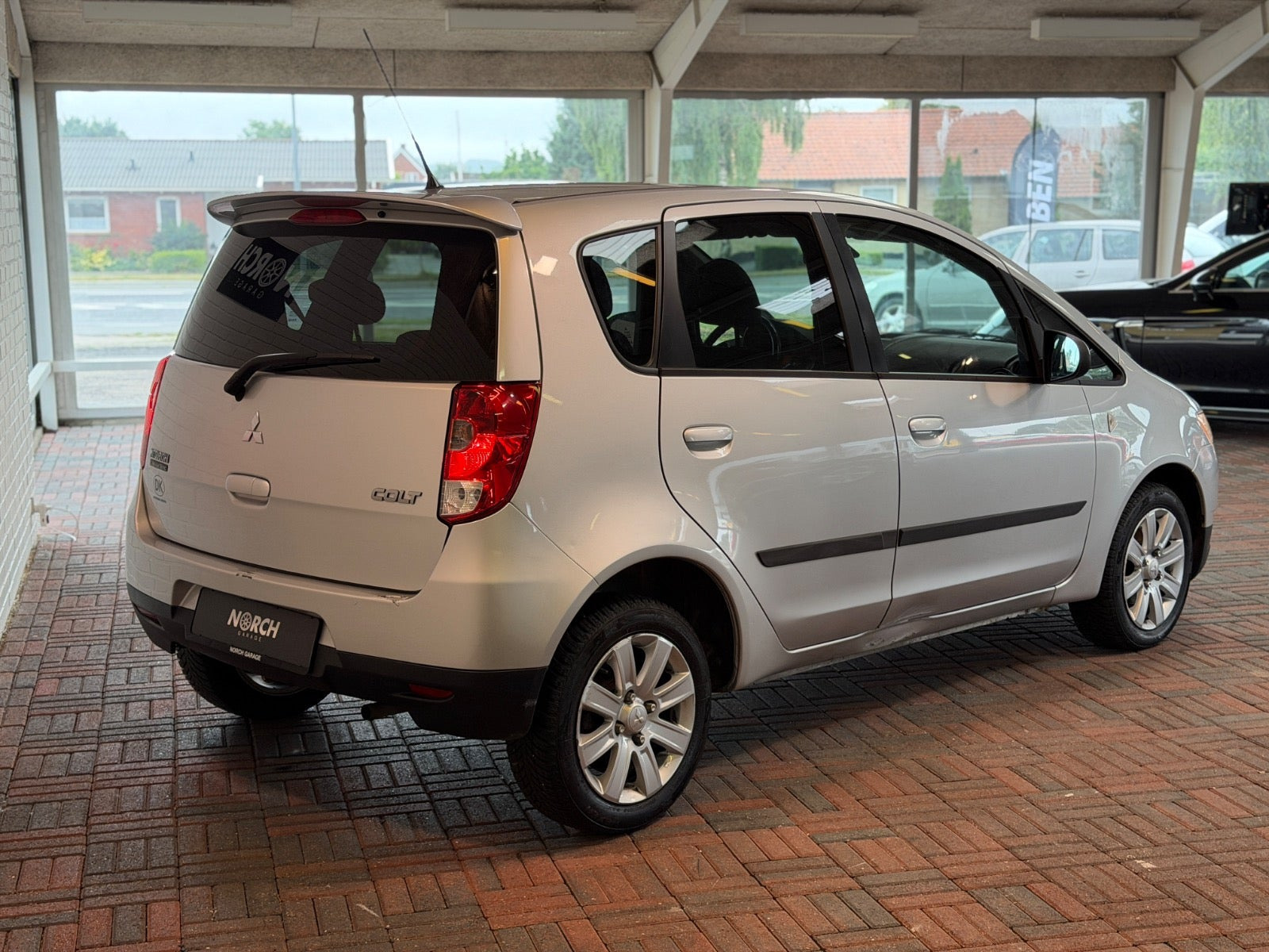 Grøn Mitsubishi Colt fra 2010
