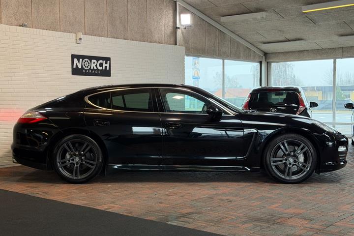 undefined Porsche Panamera 4S fra 2012