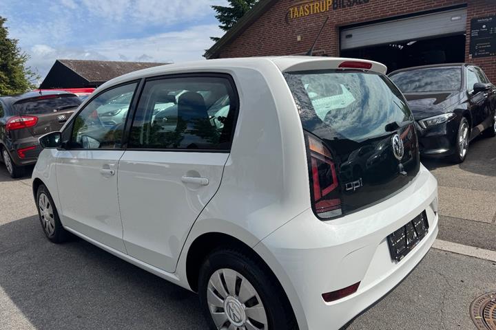Hvid VW UP! fra 2017