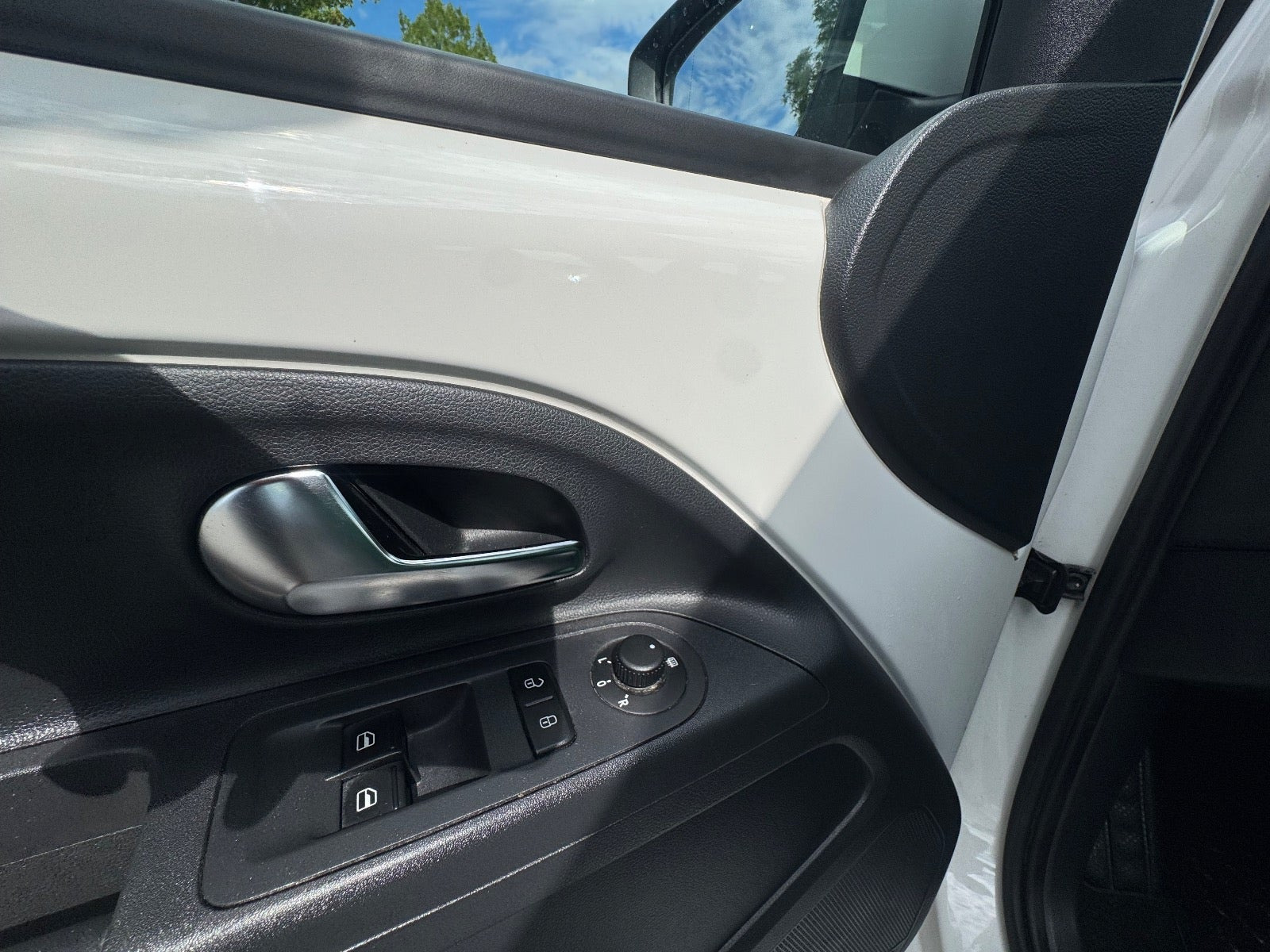 Hvid VW UP! fra 2017
