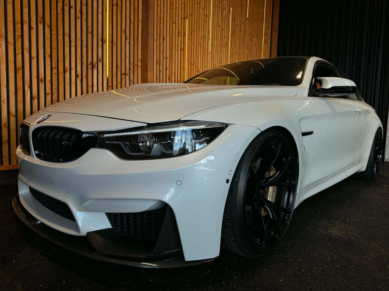 Hvid BMW M4 fra 2017