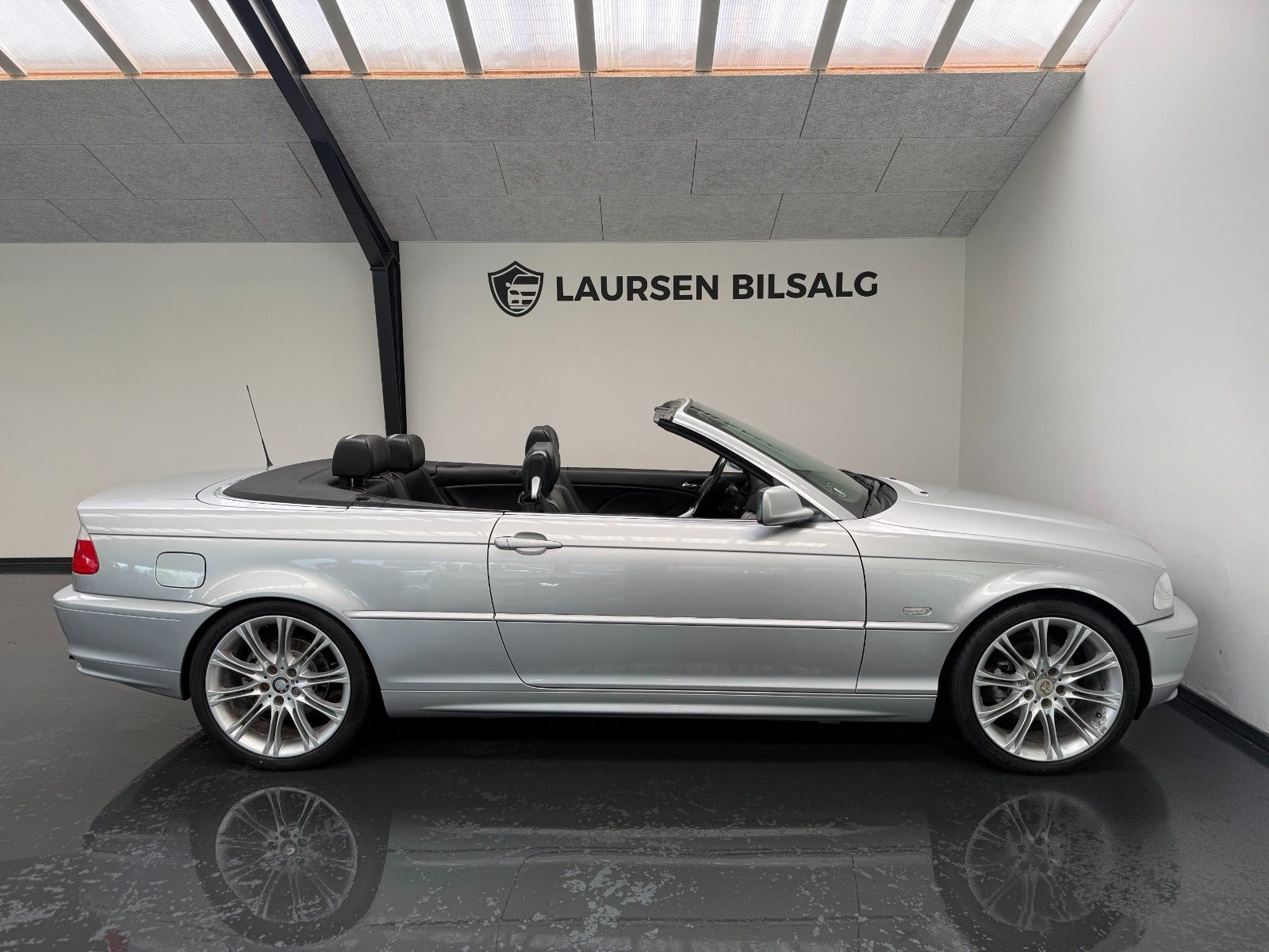 Grå BMW 325Ci fra 2001