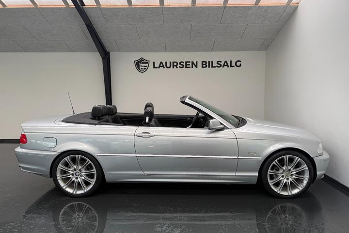 Grå BMW 325Ci fra 2001