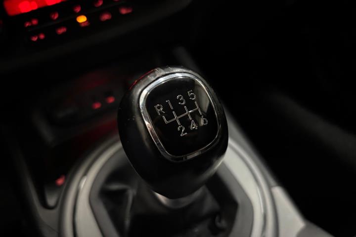 Orange Kia Sportage fra 2014