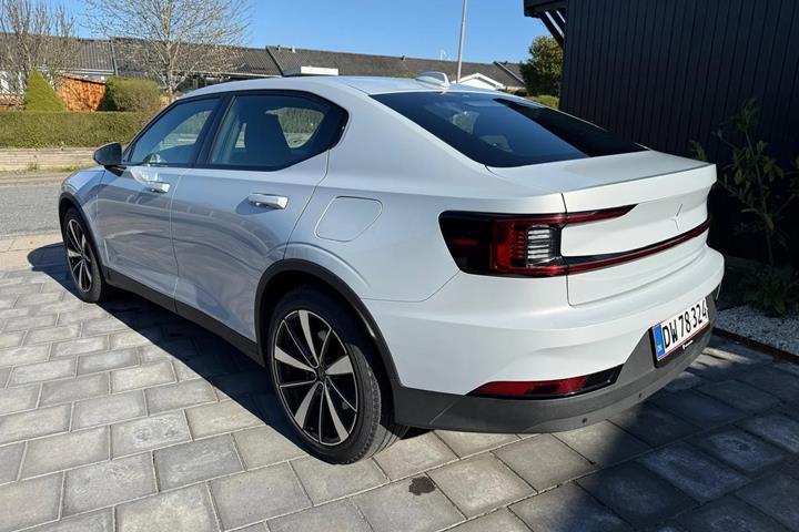 Grå Polestar 2 fra 2022