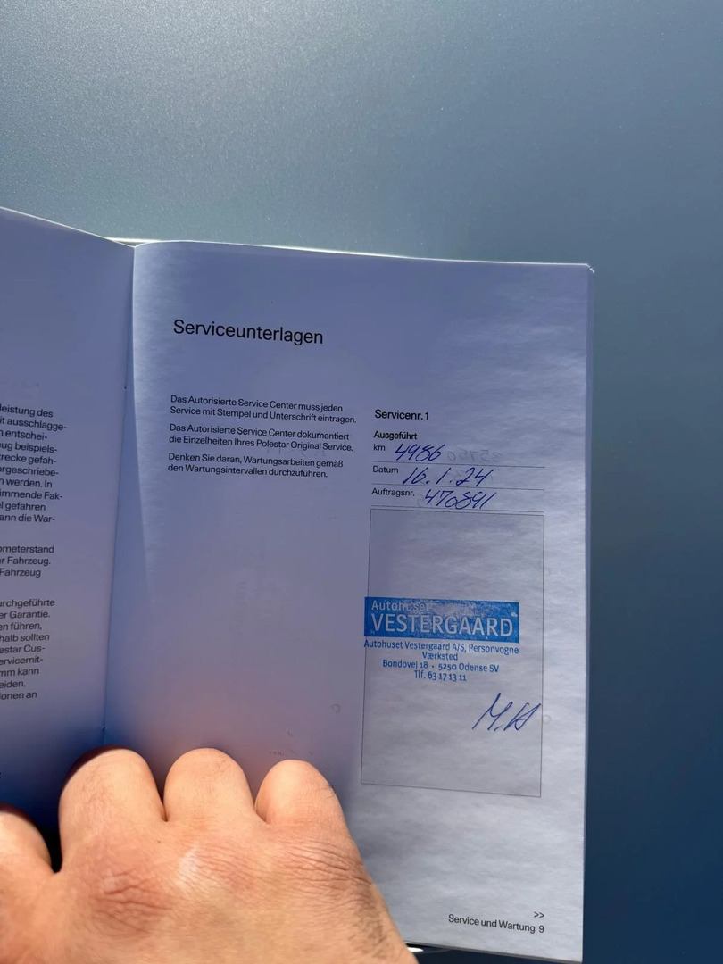 Grå Polestar 2 fra 2022