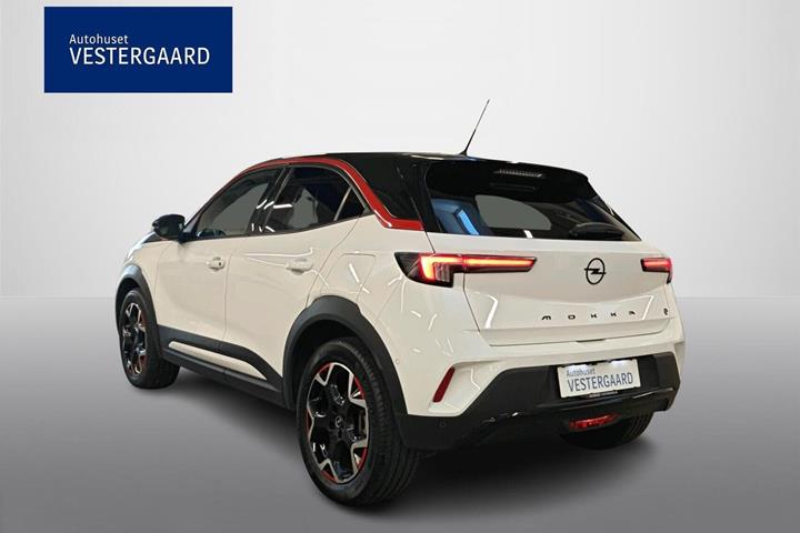 Hvid Opel Mokka-e fra 2021
