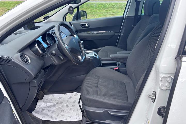 undefined Peugeot 5008 fra 2015