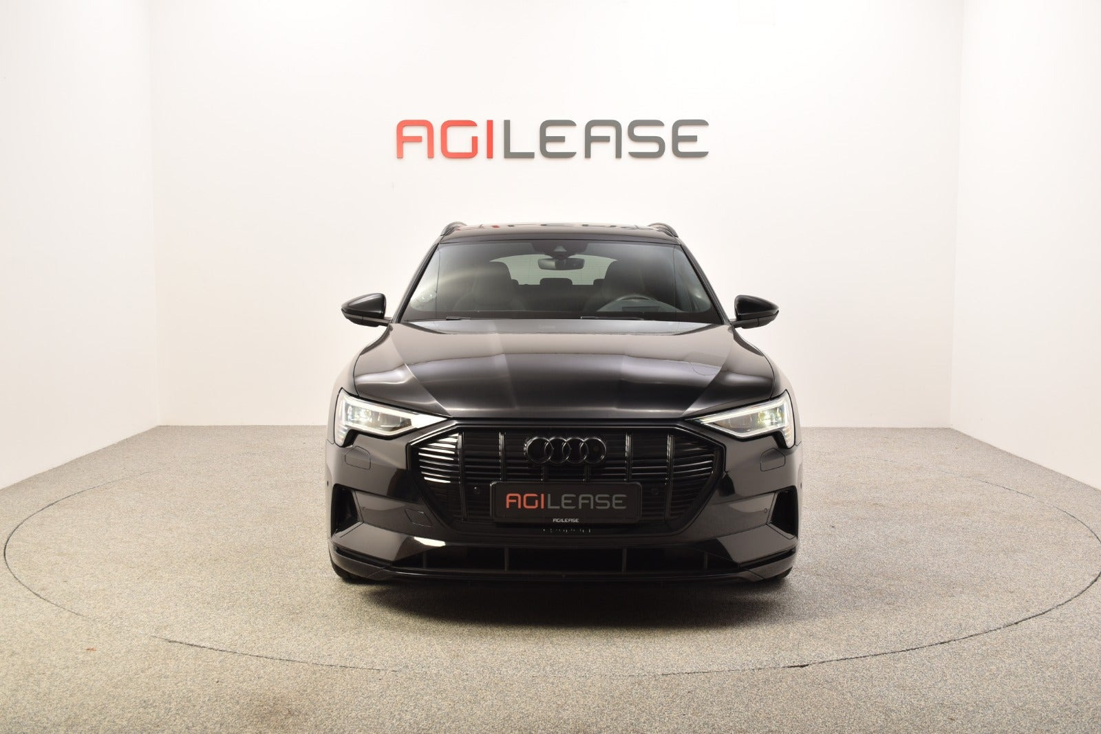 Sort Audi e-tron fra 2021