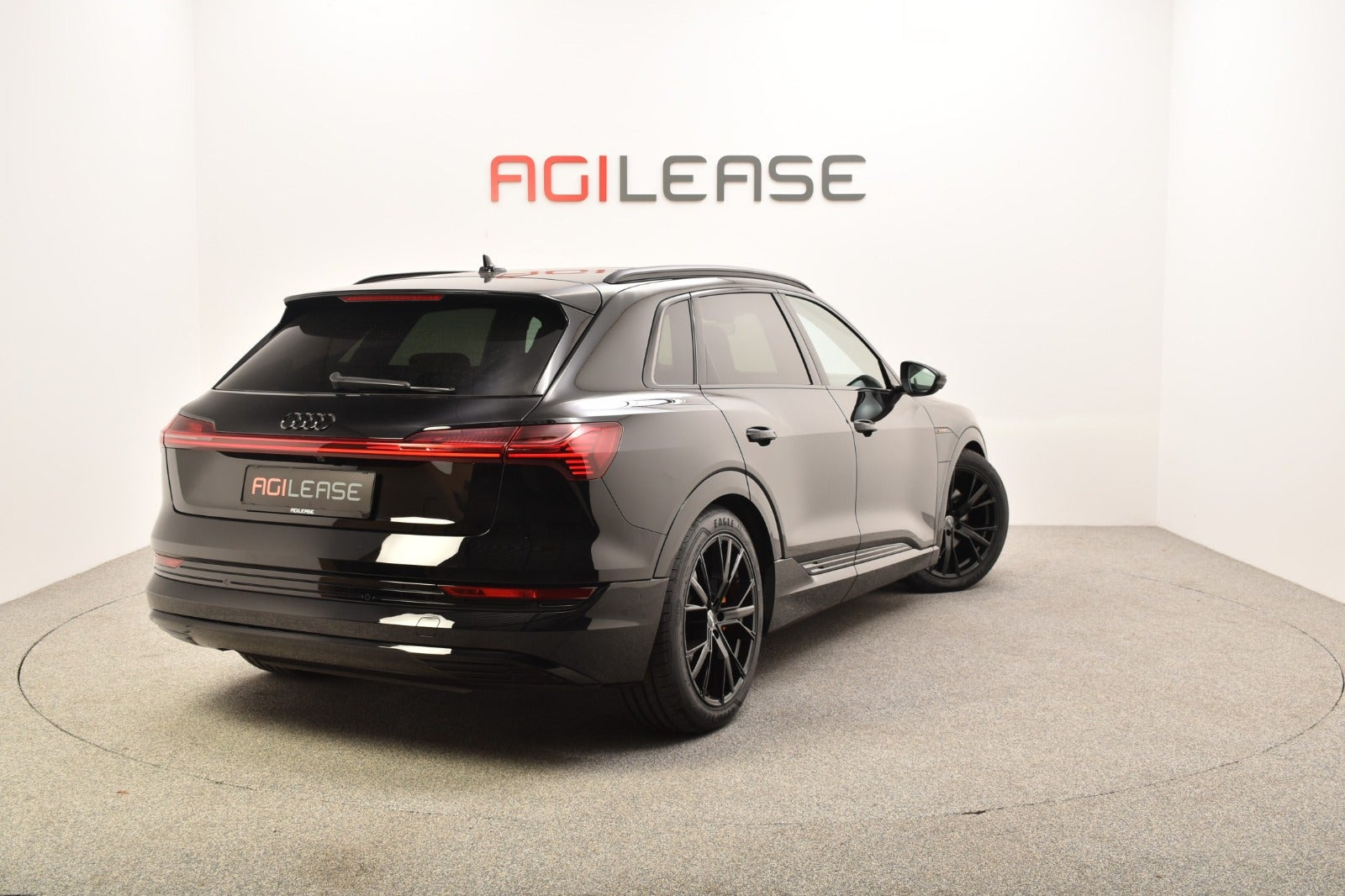 Sort Audi e-tron fra 2021