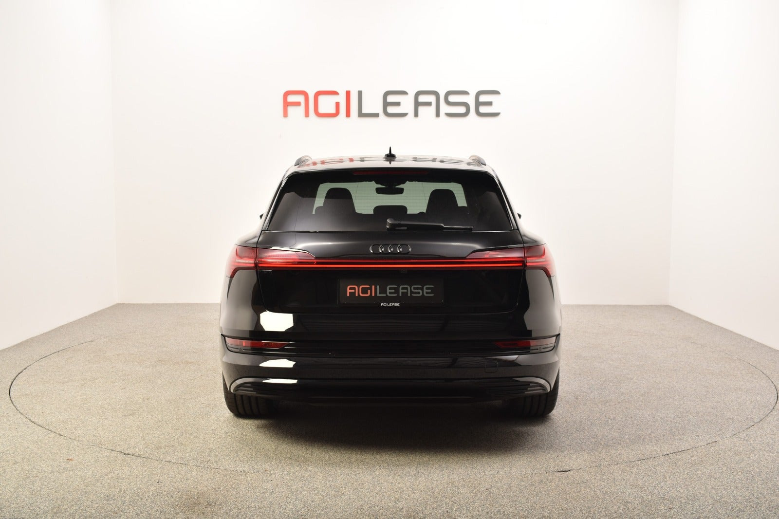 Sort Audi e-tron fra 2021