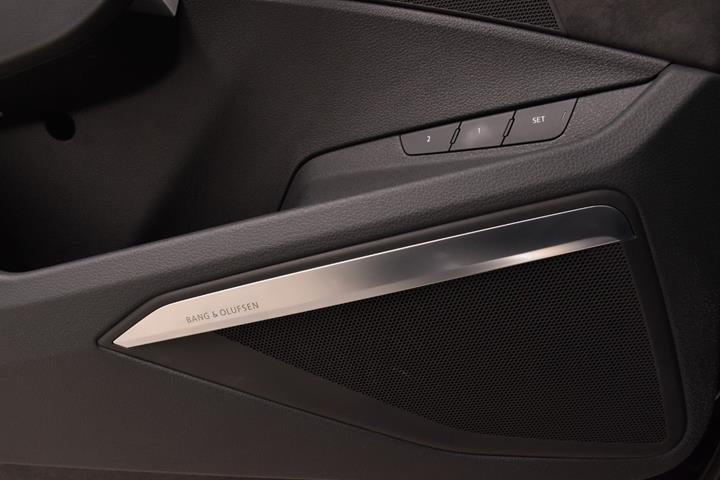 Sort Audi e-tron fra 2021