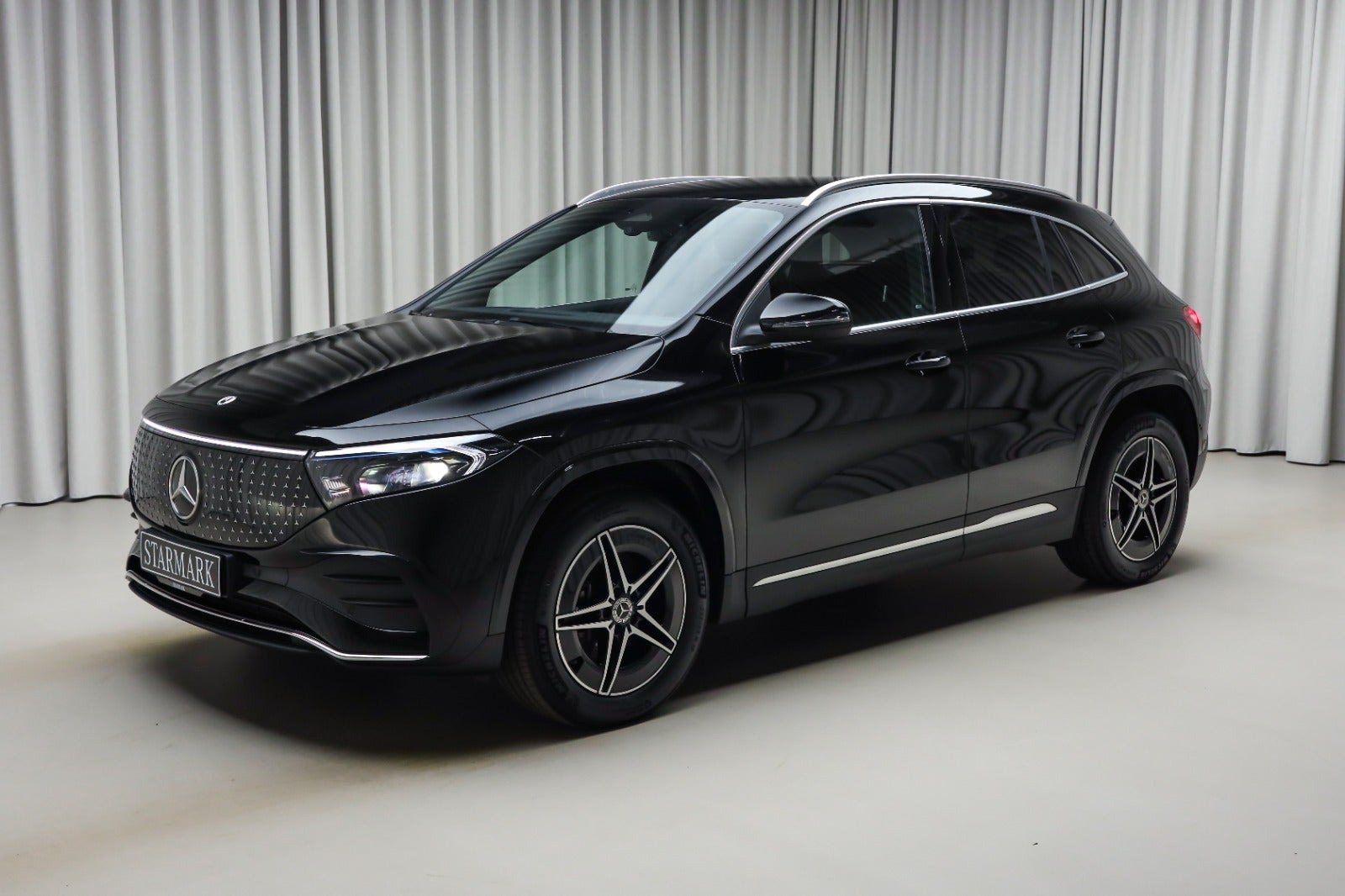 Sort Mercedes EQA250+ fra 2025