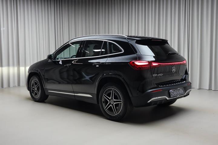 Sort Mercedes EQA250+ fra 2025