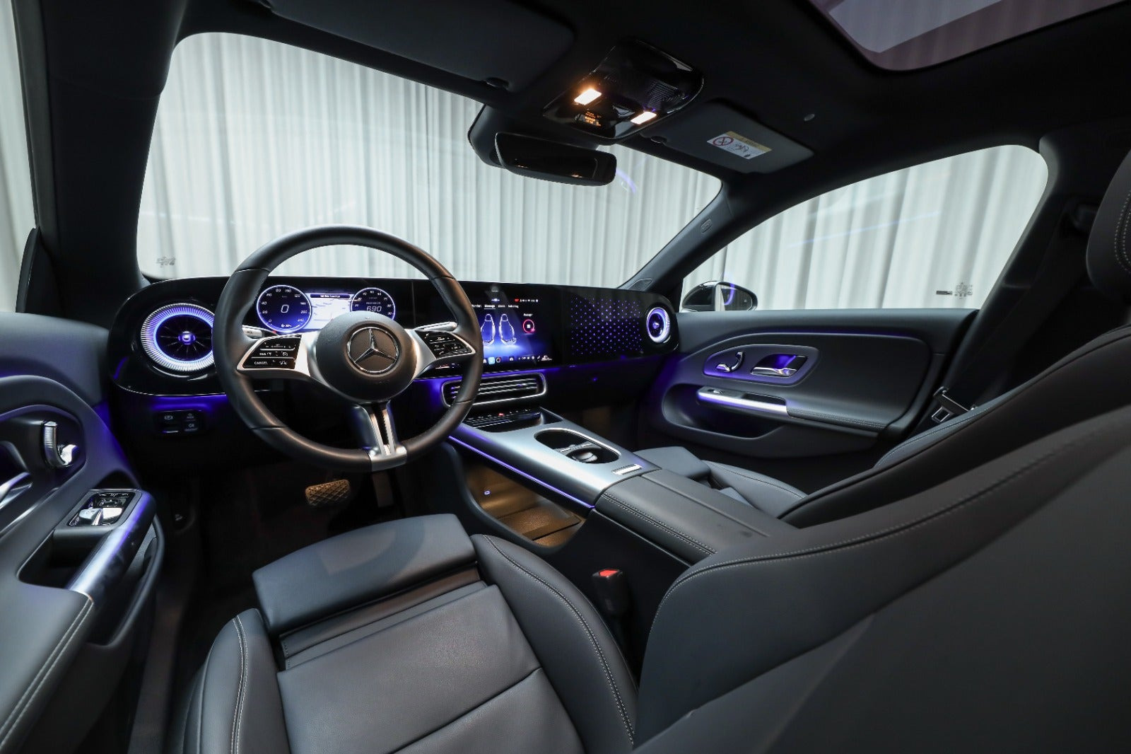 Sort Mercedes CLA250+ fra 2025