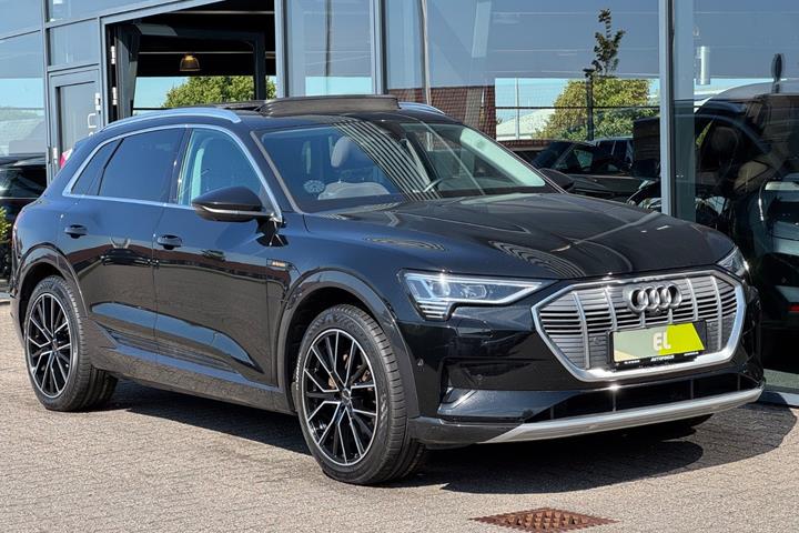 Sort Audi e-tron fra 2022