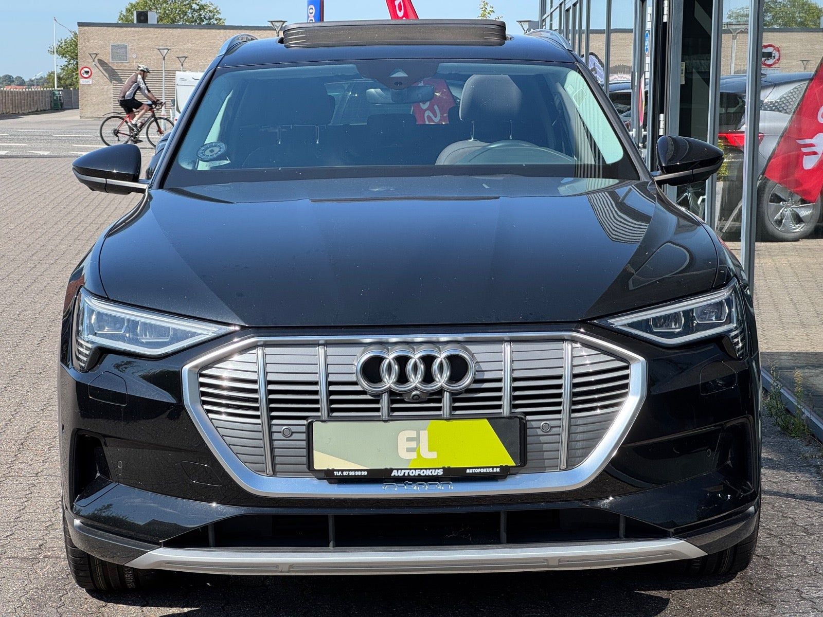 Sort Audi e-tron fra 2022