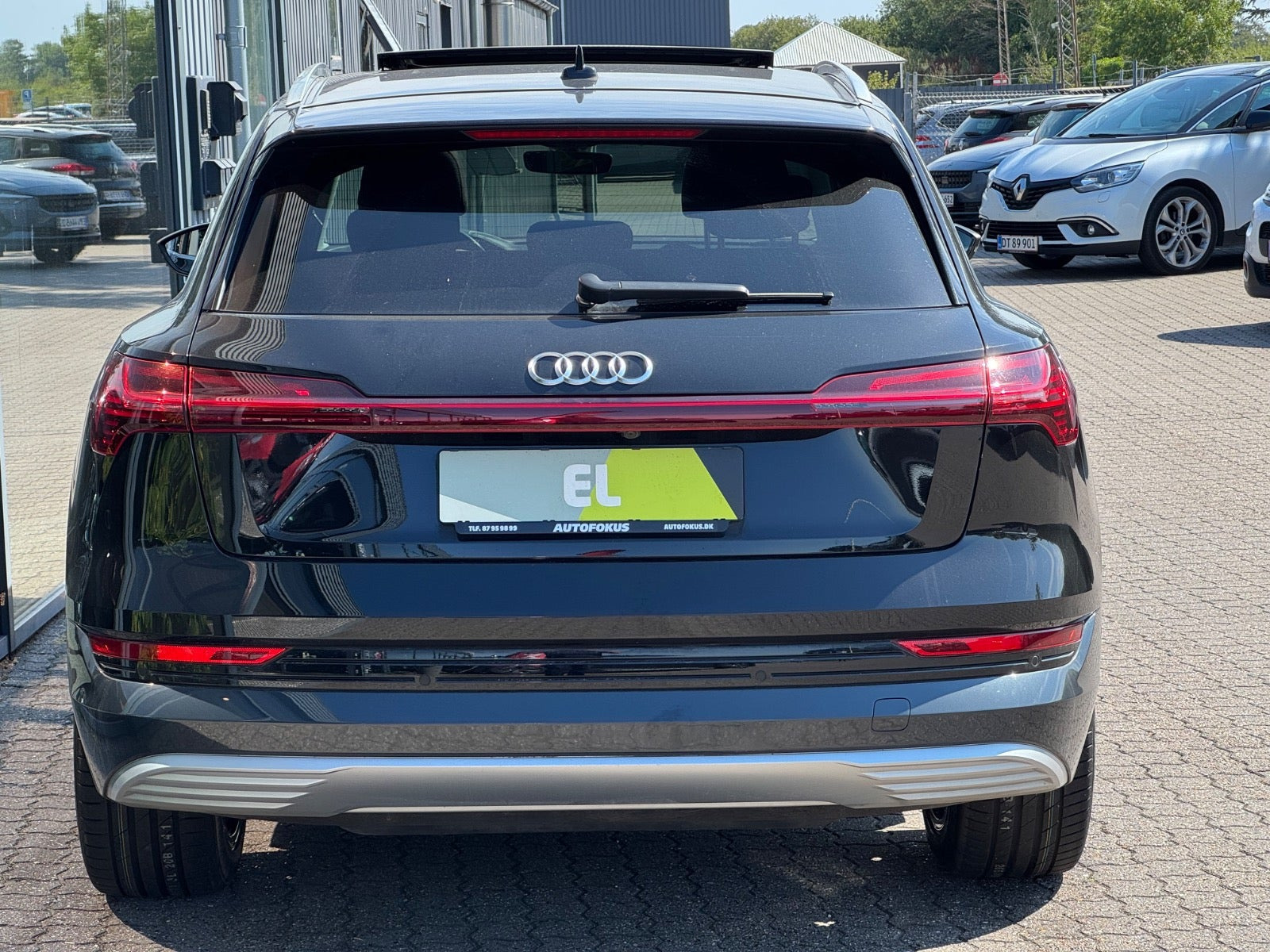 Sort Audi e-tron fra 2022