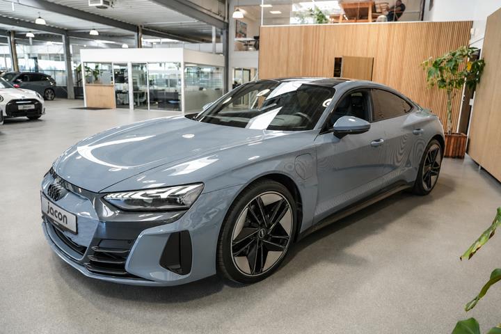 Blå Audi e-tron GT fra 2022