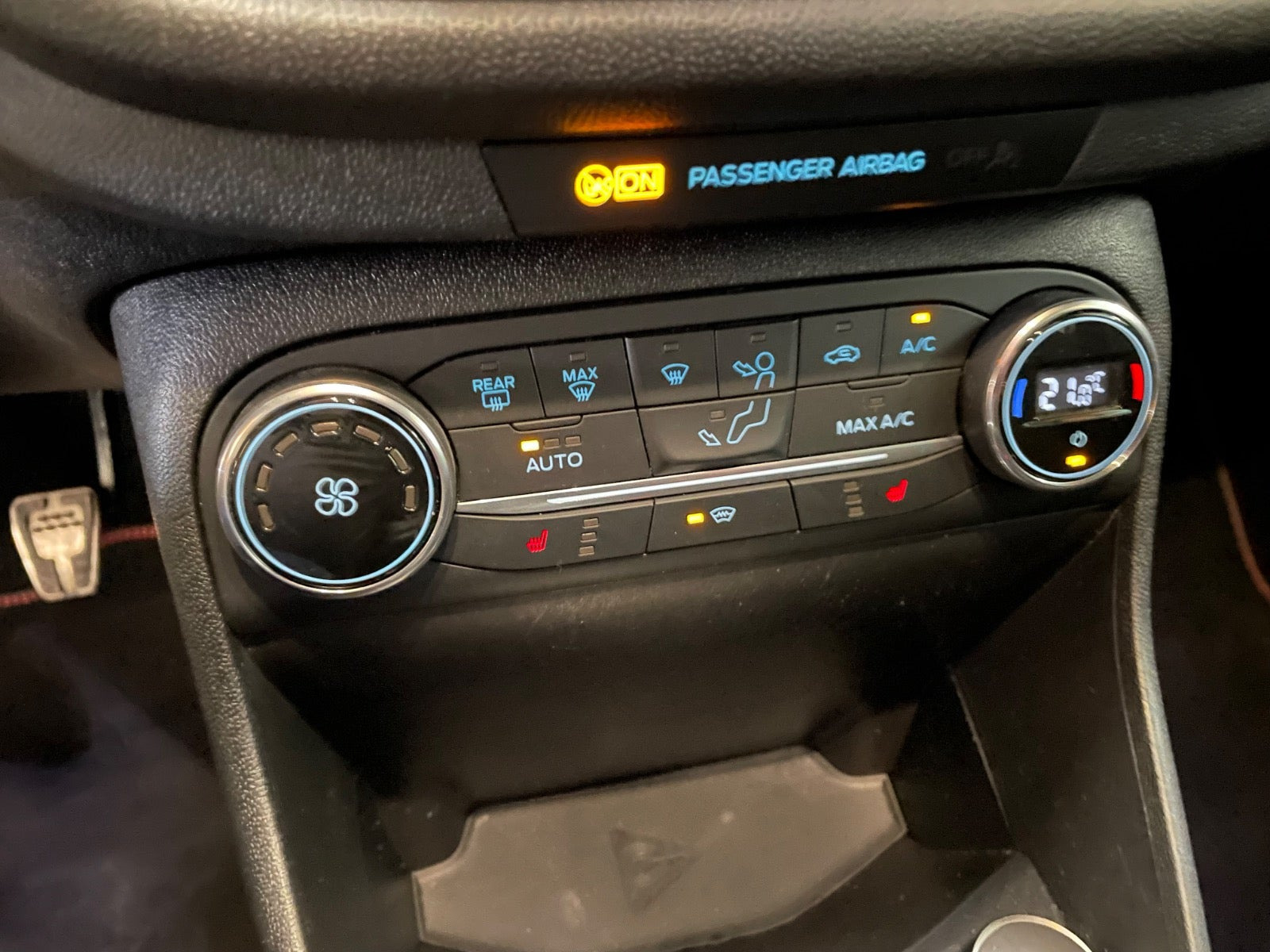 Blå Ford Fiesta fra 2019