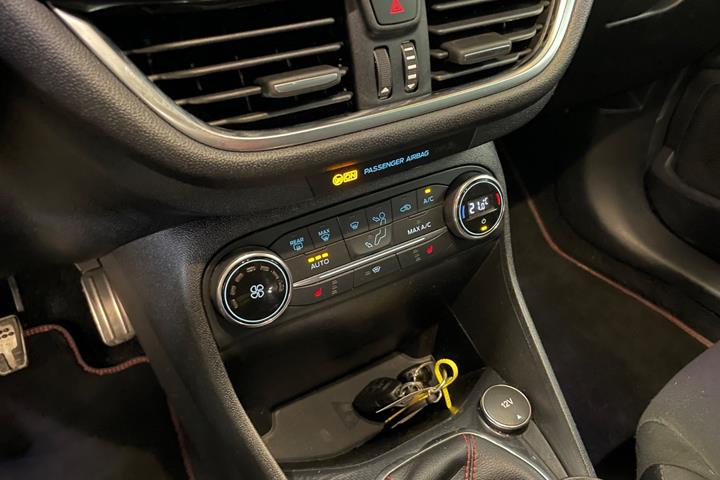 Blå Ford Fiesta fra 2019