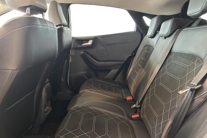 Hvid Ford Puma fra 2025