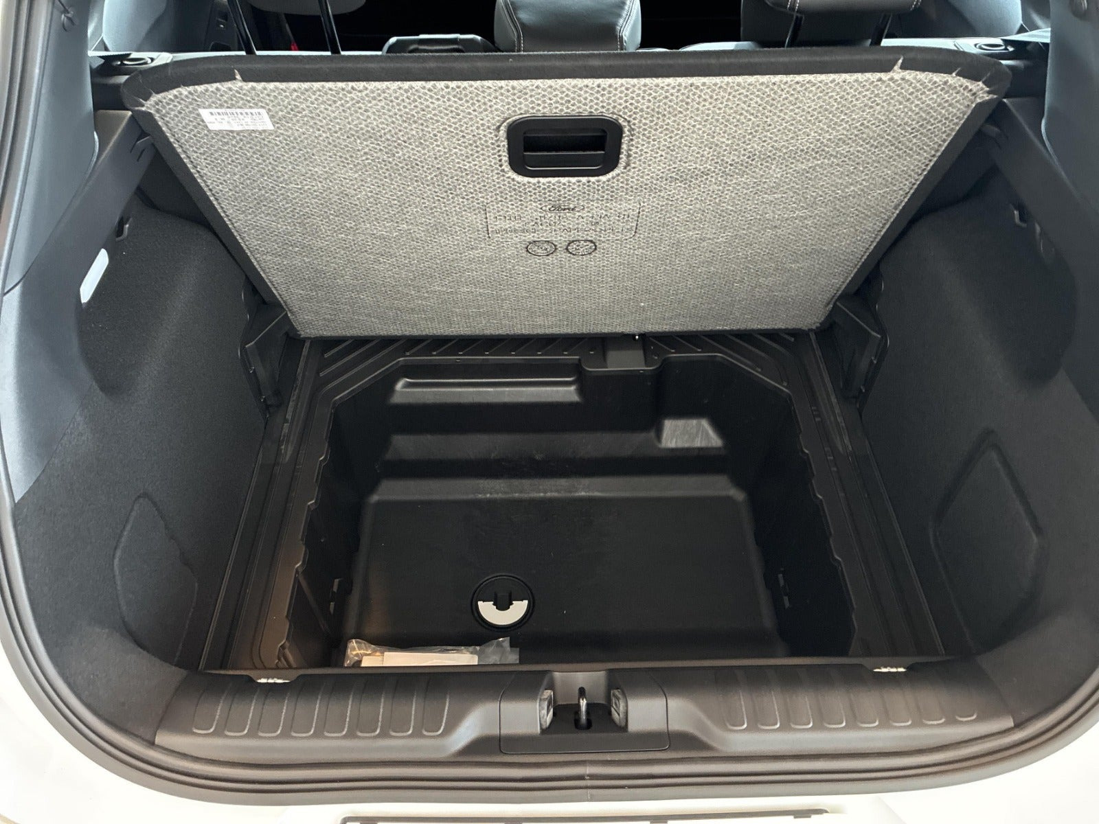Hvid Ford Puma fra 2025