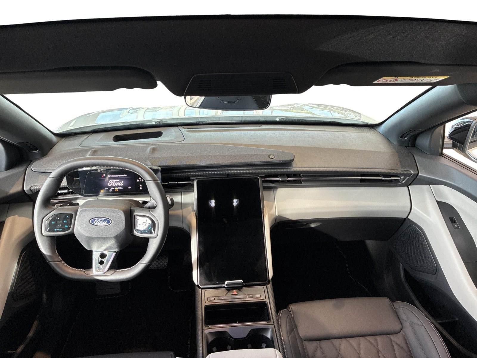 Hvid Ford Capri fra 2025