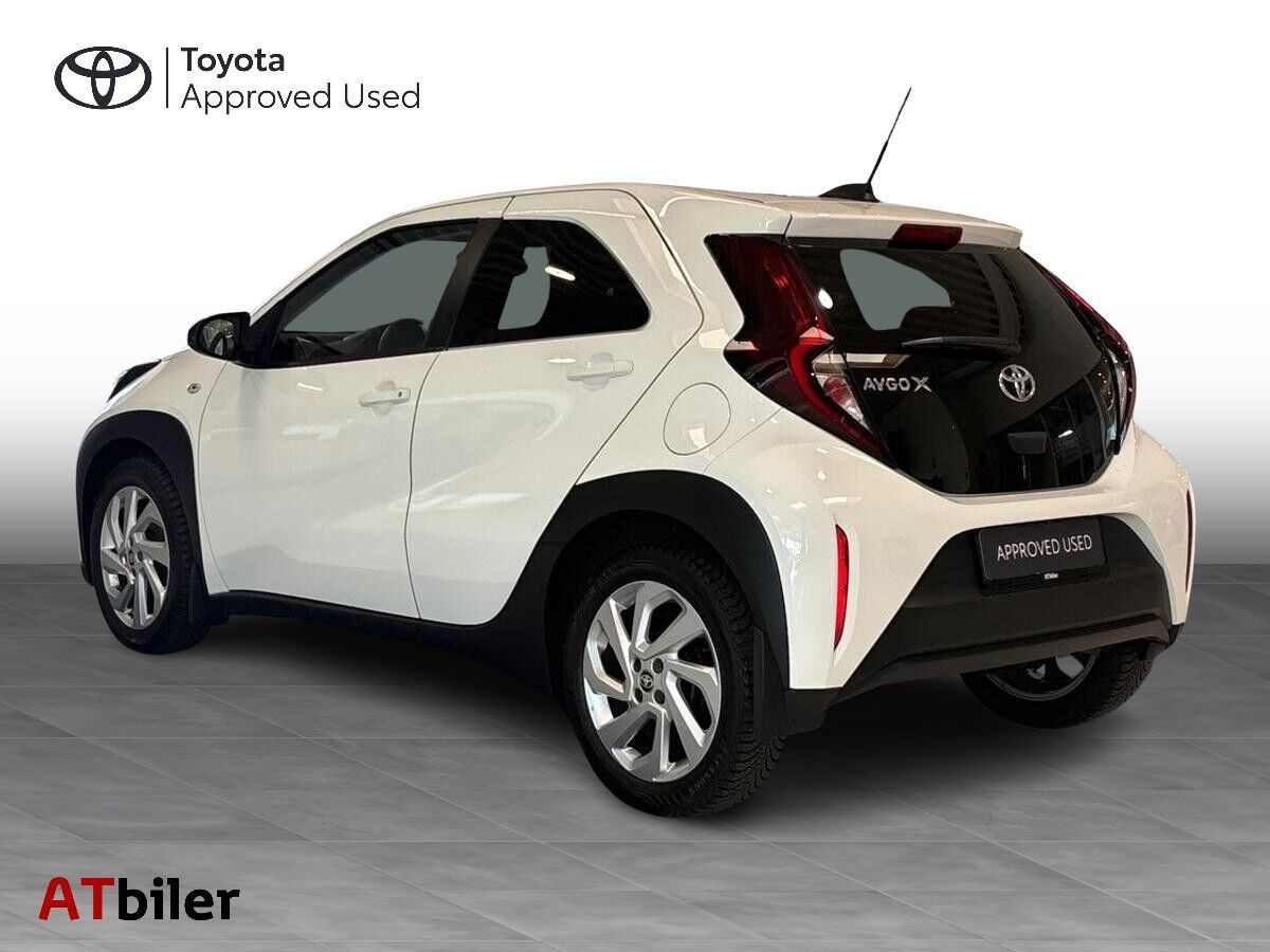 Hvid Toyota Aygo X fra 2022