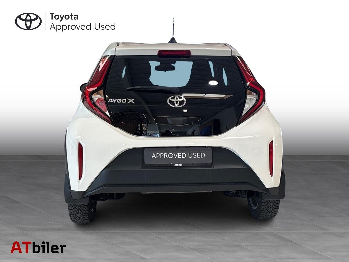 Hvid Toyota Aygo X fra 2022