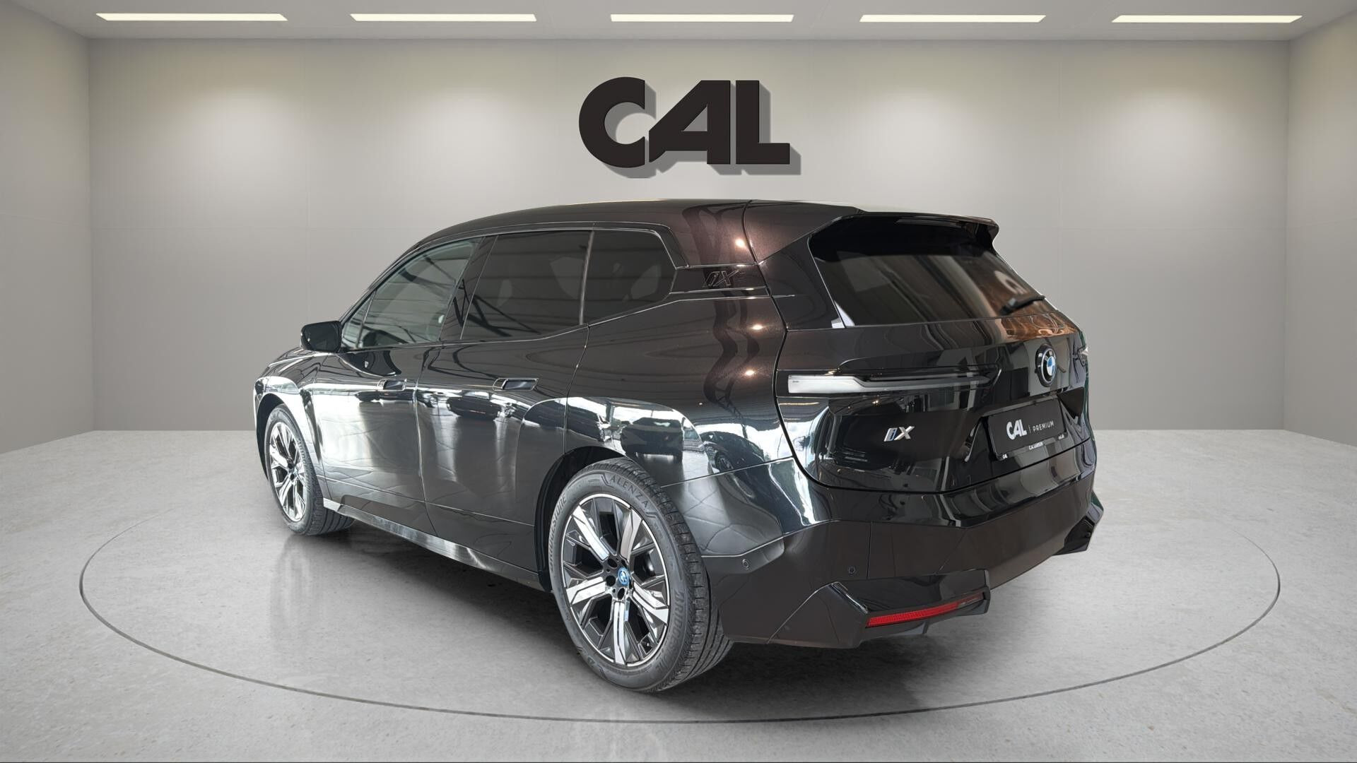 Sort BMW iX fra 2024
