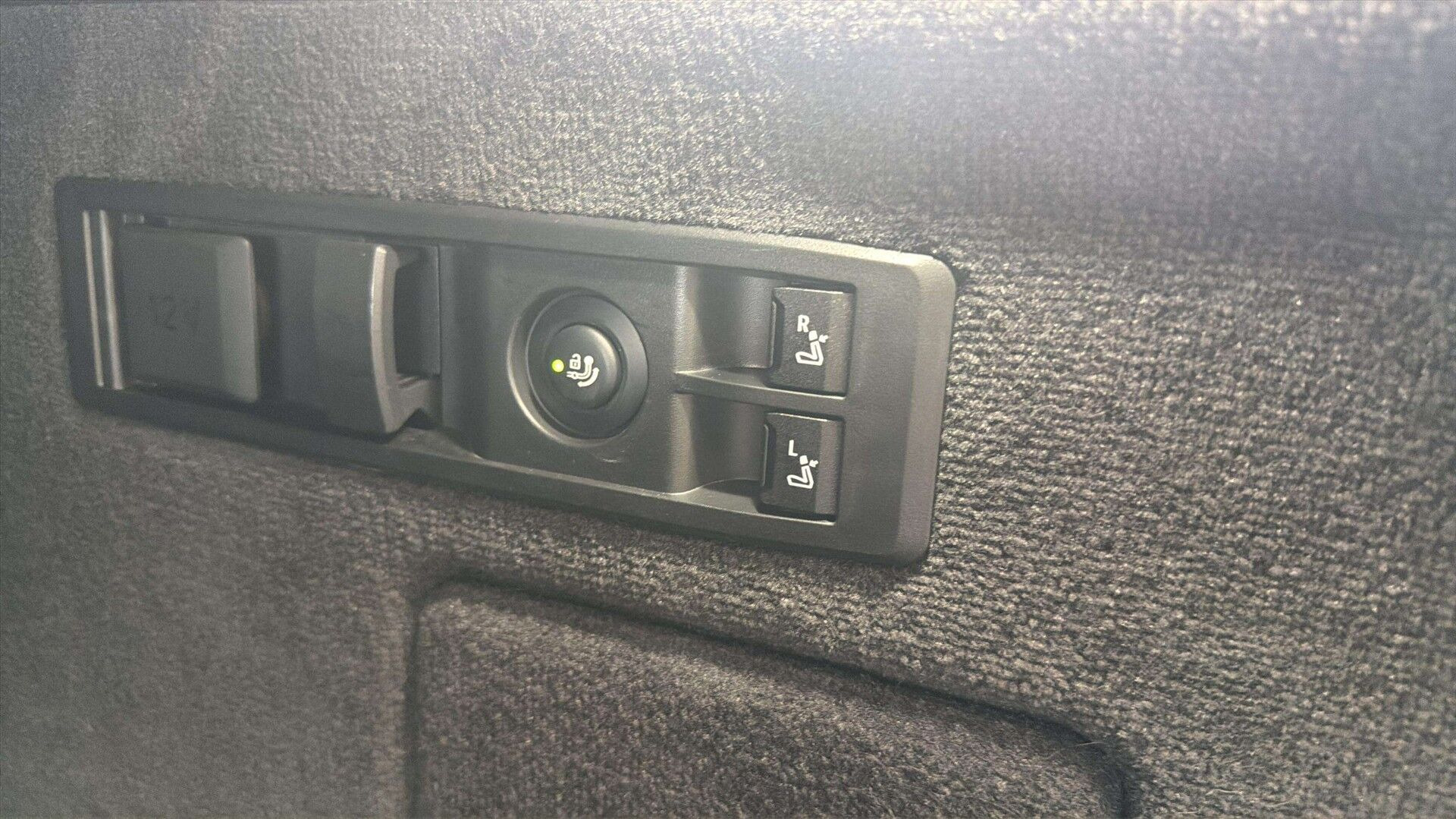 Sort BMW iX fra 2024