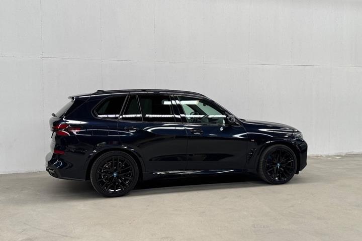 undefined BMW X5 fra 2023