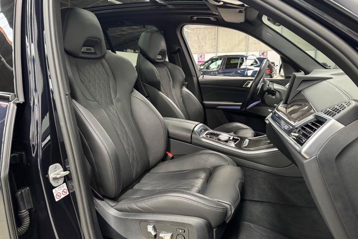 undefined BMW X5 fra 2023