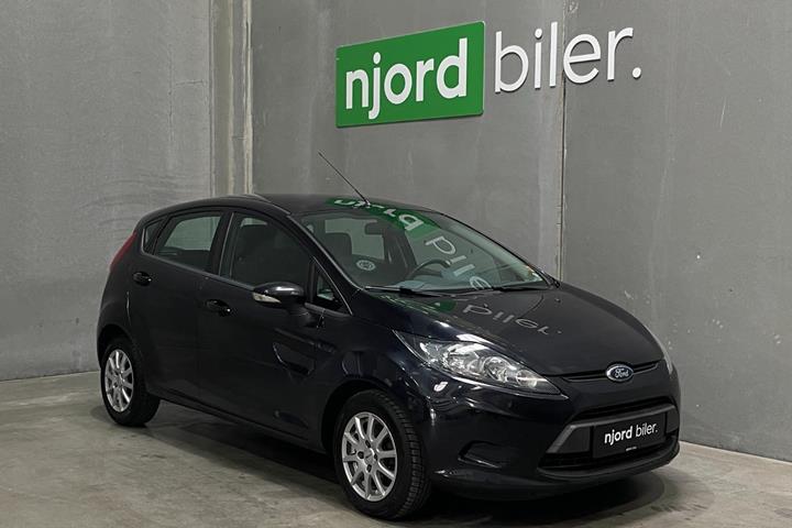 undefined Ford Fiesta fra 2011 set udefra