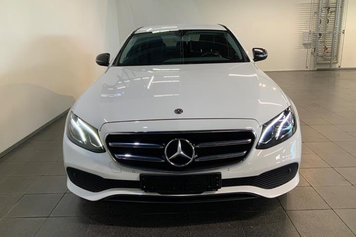 Hvid Mercedes E220 d fra 2018