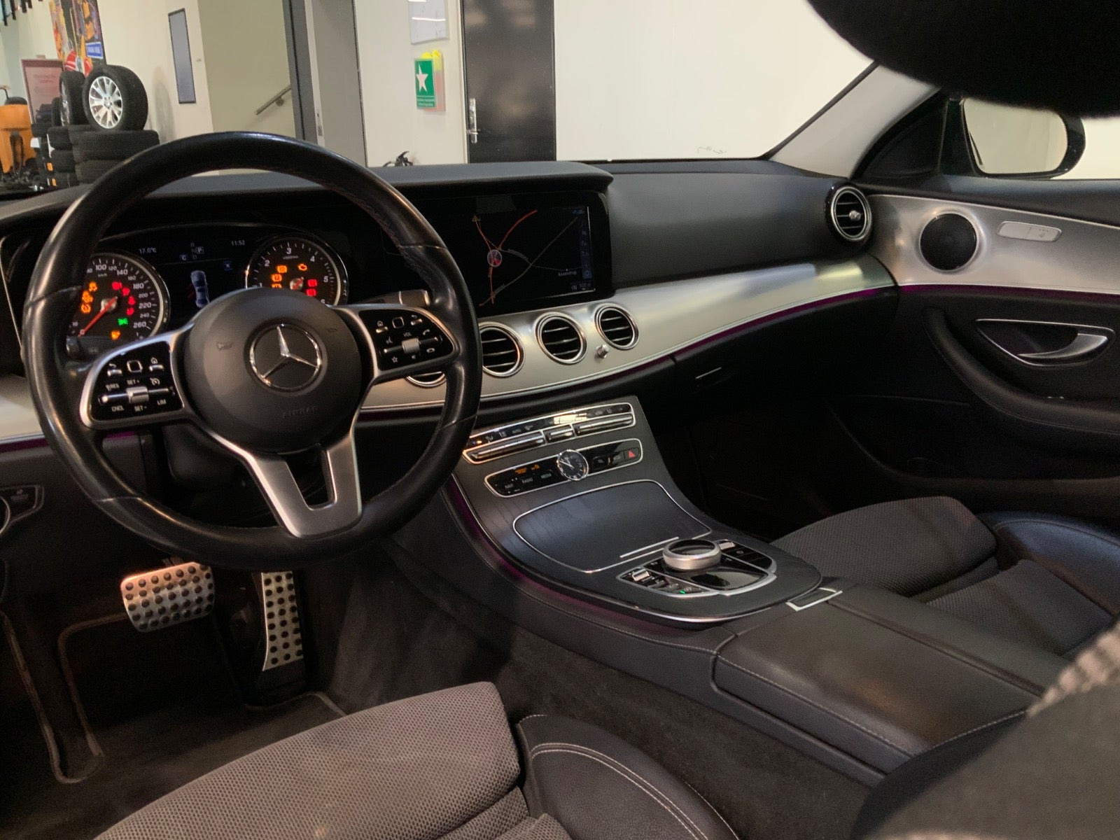 Hvid Mercedes E220 d fra 2018