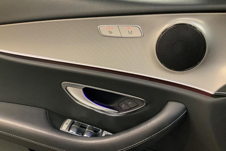 Hvid Mercedes E220 d fra 2018