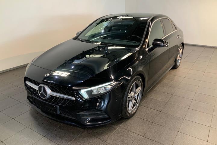 Sort Mercedes A220 d fra 2020