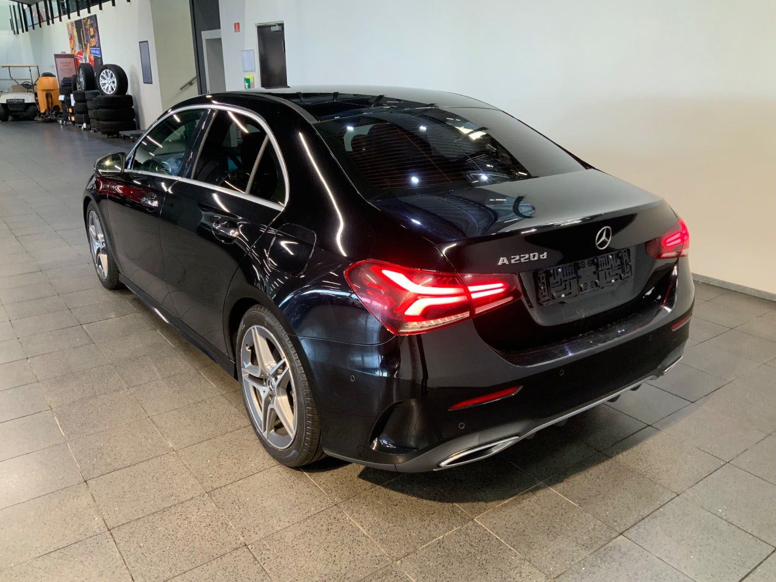 Sort Mercedes A220 d fra 2020