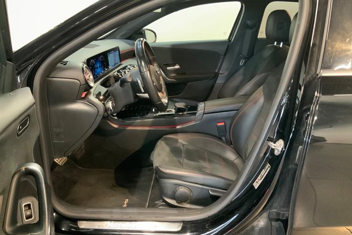 Sort Mercedes A220 d fra 2020