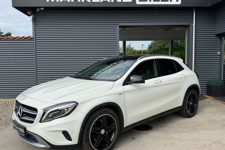Hvid Mercedes GLA250 fra 2014