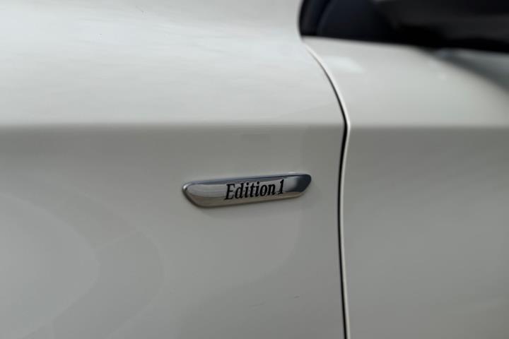 Hvid Mercedes GLA250 fra 2014