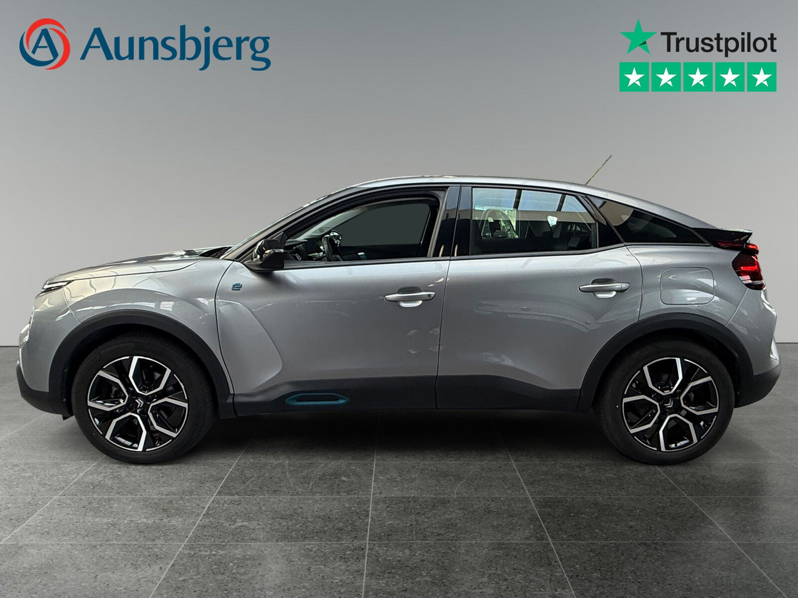 Grå Citroën ë-C4 fra 2023