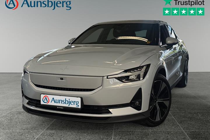 Hvid Polestar 2 fra 2023 set udefra