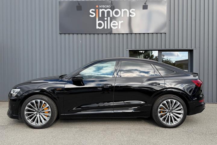 Sort Audi e-tron fra 2023