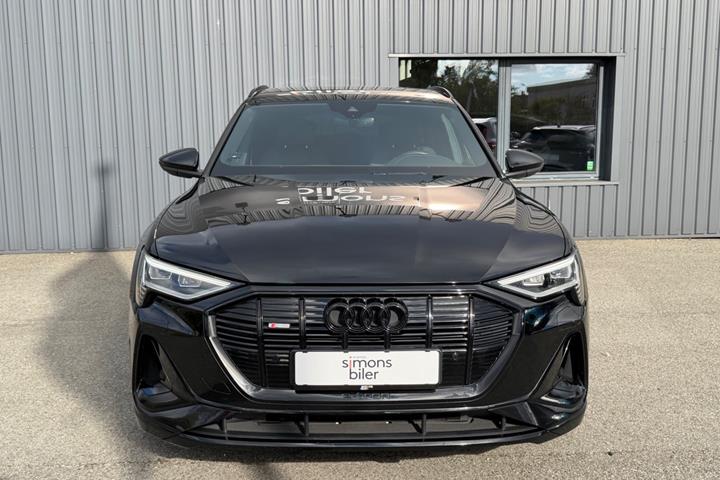 Sort Audi e-tron fra 2023